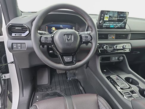 New 2025 Honda Pilot Black Edition image 17