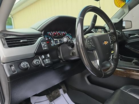 Used 2015 Chevrolet Tahoe LT AWD/4WD image 17