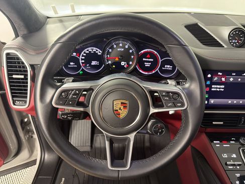 Certified 2023 Porsche Cayenne GTS AWD/4WD image 18
