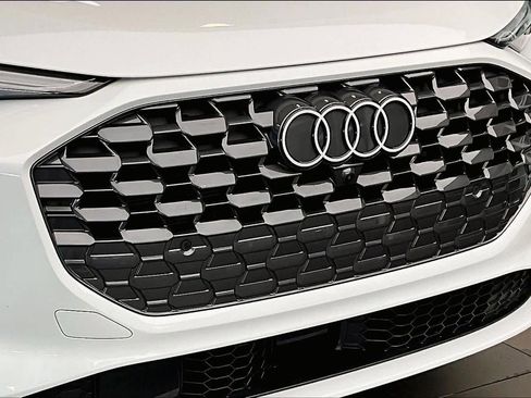 Certified 2025 Audi Q5 Premium Plus w/ Premium Plus image 31