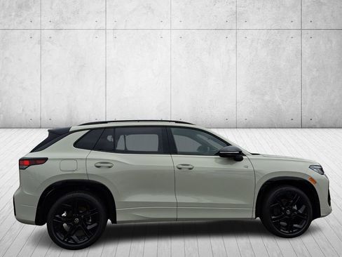 New 2026 Volkswagen Tiguan SE R-Line image 4