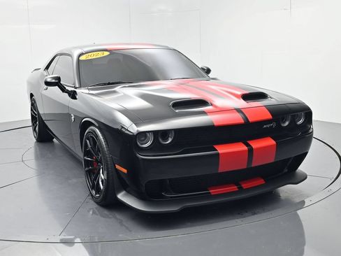 Used 2023 Dodge Challenger SRT Hellcat RWD image 2