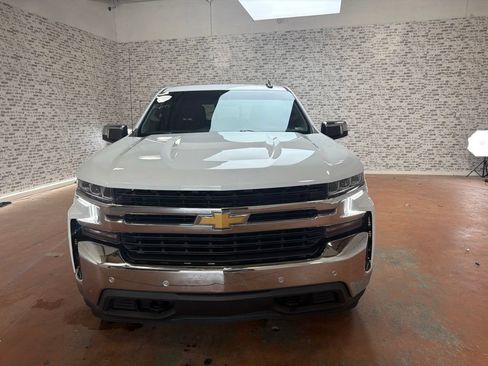 Used 2022 Chevrolet Silverado 1500 LT AWD/4WD image 2