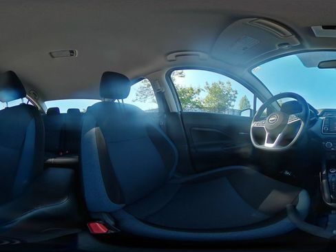 Used 2025 Nissan Versa SV FWD image 37