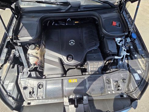 Used 2025 Mercedes-Benz GLS 450 4MATIC image 27