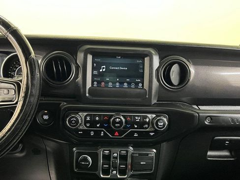 Used 2021 Jeep Wrangler Unlimited Sport image 18