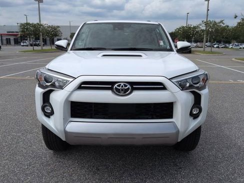 Certified 2024 Toyota 4Runner TRD Off-Road Premium w/ Moonroof Package AWD/4WD image 9