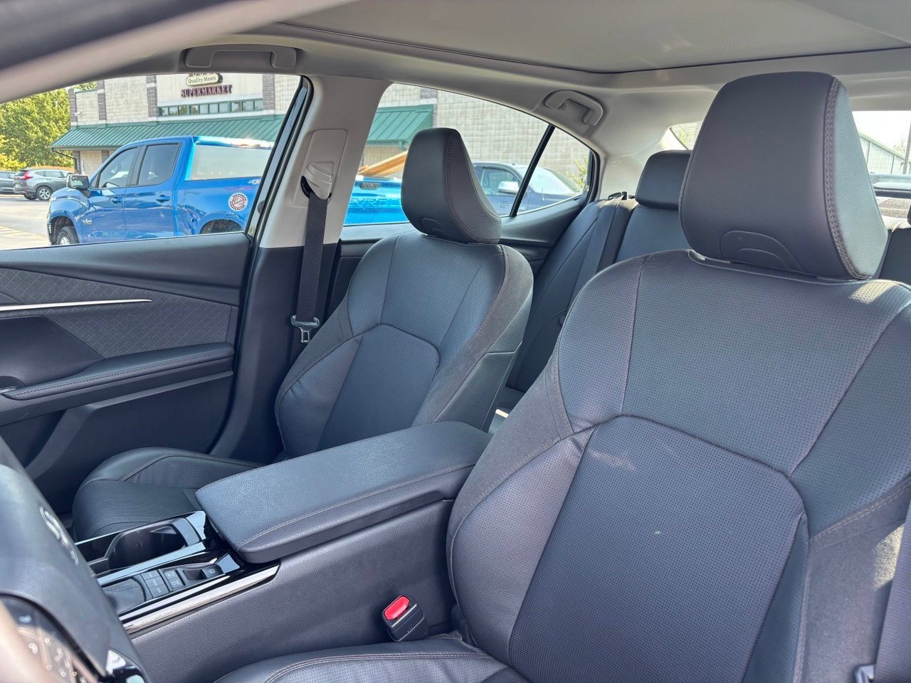 Used 2026 Toyota Camry XLE FWD image 11
