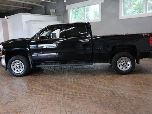 Used 2019 Chevrolet Silverado 2500 W/T w/ WT Convenience Package AWD/4WD image 4