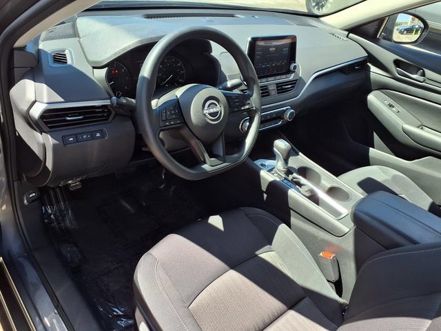 Used 2025 Nissan Altima 2.5 S FWD image 4