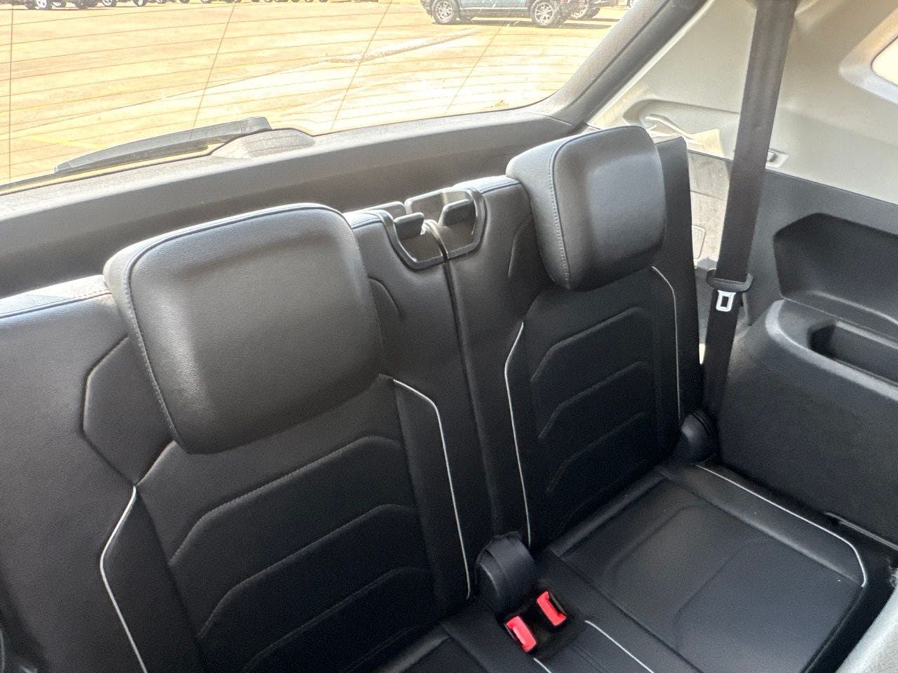 Used 2018 Volkswagen Tiguan SEL Premium FWD image 35