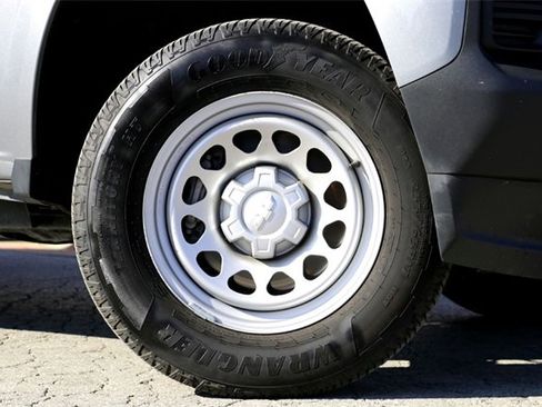 Used 2024 Chevrolet Colorado W/T w/ WT Convenience Package II image 2