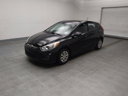 Used 2017 Hyundai Accent SE FWD image 2