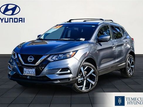 Used 2022 Nissan Rogue Sport SL image 1