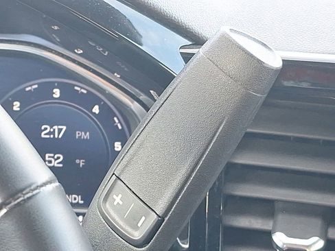 Used 2025 Chevrolet Silverado 1500 LT image 35