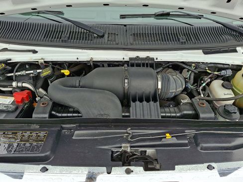 Used 2015 Ford E-350 and Econoline 350 Super Duty w/ Power Windows & Locks Group RWD image 28