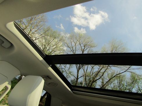 Used 2025 Ford Explorer Platinum w/ Ultimate Package image 30