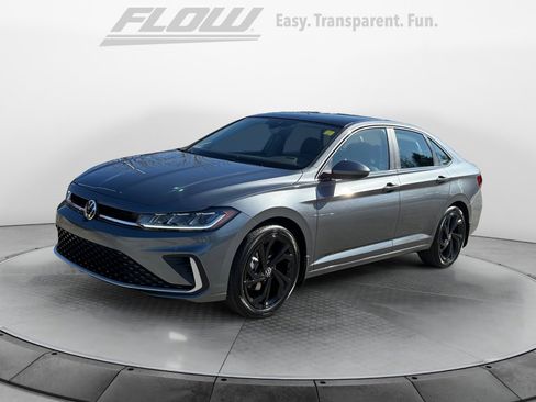 New 2026 Volkswagen Jetta SE image 3