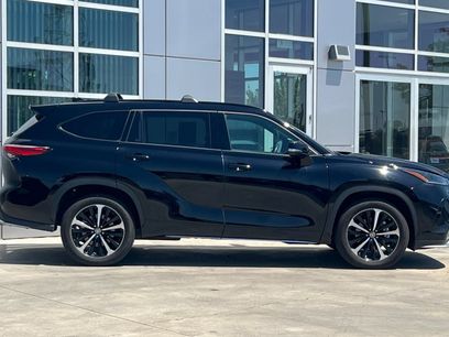 Certified 2021 Toyota Highlander XSE