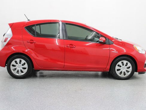 Used 2012 Toyota Prius C Two image 2