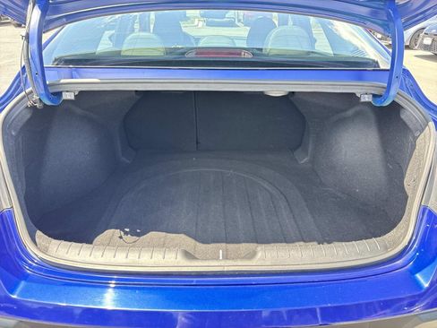 Used 2024 Hyundai Elantra Limited FWD image 28