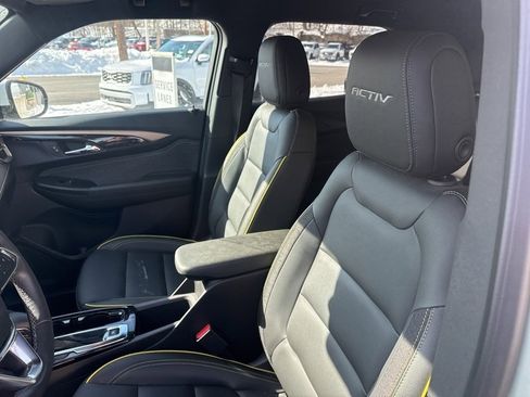 Used 2024 Chevrolet TrailBlazer ACTIV image 11