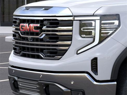 New 2026 GMC Sierra 1500 SLT image 13