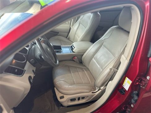 Used 2011 Ford Taurus Limited w/ 301A Rapid Spec Order Code image 12