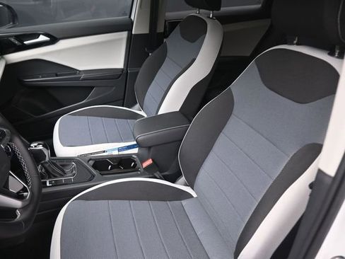 New 2026 Volkswagen Taos S image 19