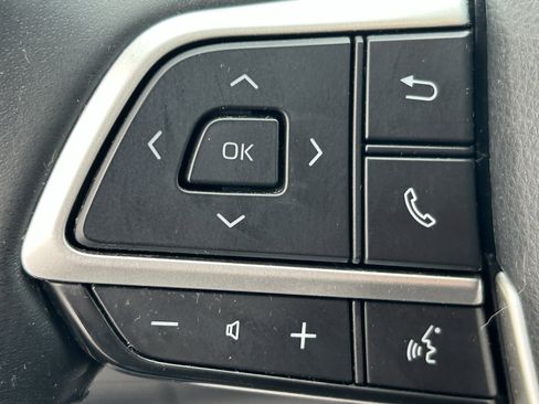 Used 2022 Toyota Highlander XLE image 33