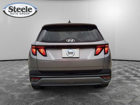 Certified 2025 Hyundai Tucson SE image 4