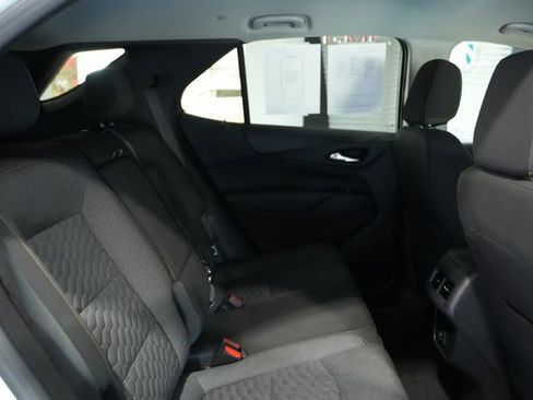 Used 2021 Chevrolet Equinox LT image 17