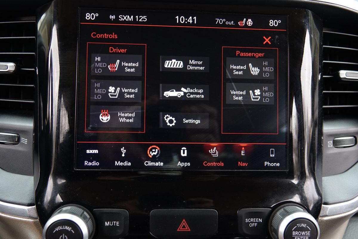 Used 2019 RAM 1500 Laramie AWD/4WD image 9