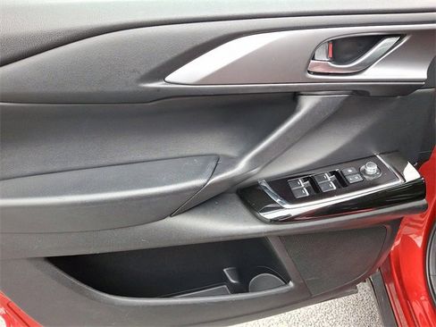 Used 2023 MAZDA CX-9 Touring image 15