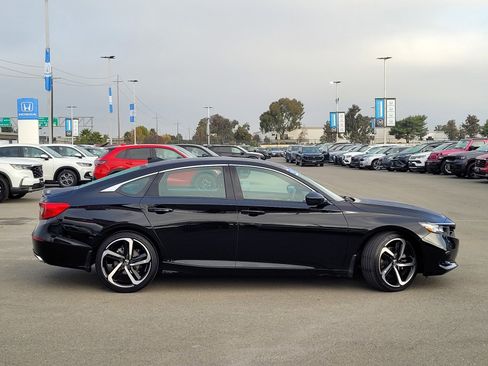 Certified 2022 Honda Accord Sport image 4