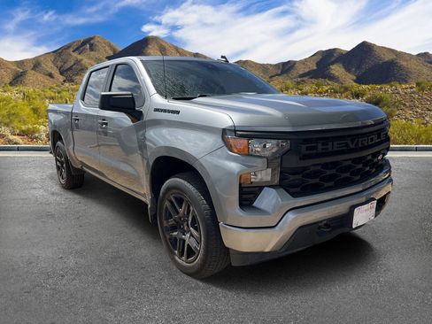 Used 2023 Chevrolet Silverado 1500 Custom AWD/4WD image 3