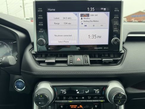 Used 2022 Toyota RAV4 Limited image 10