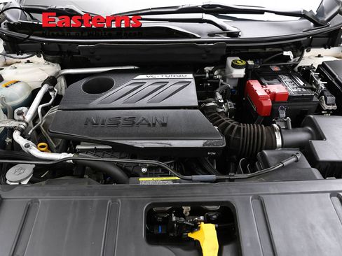Used 2023 Nissan Rogue S AWD/4WD image 7