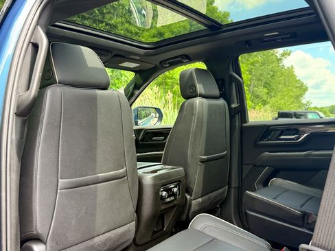 Used 2025 GMC Yukon Elevation w/ LPO, Elevation Black Package AWD/4WD image 20