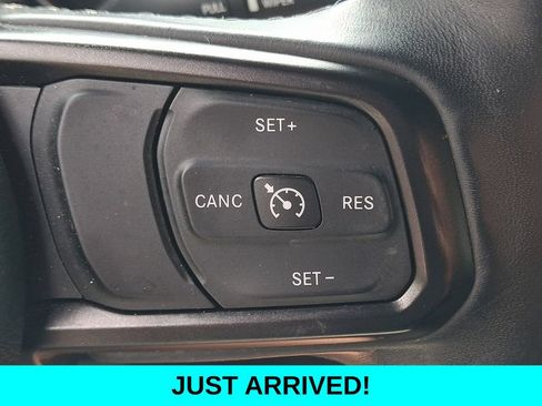 Used 2018 Jeep Wrangler Unlimited Sport S AWD/4WD image 22
