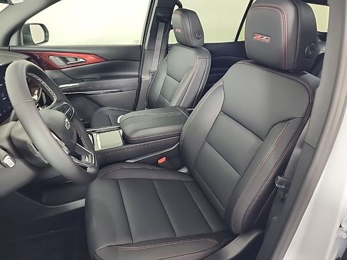 New 2026 Chevrolet Traverse Z71 w/ Driver Confidence Package image 16