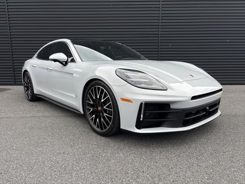 Certified 2026 Porsche Panamera image 7