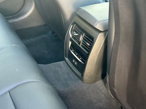 Used 2025 BMW 330i Sedan image 36