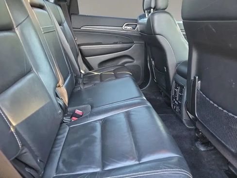 Used 2017 Jeep Grand Cherokee Limited AWD/4WD image 13