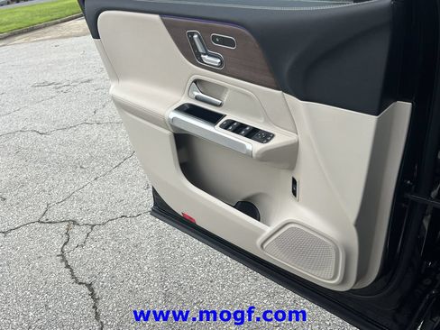Used 2023 Mercedes-Benz GLB 250 image 18