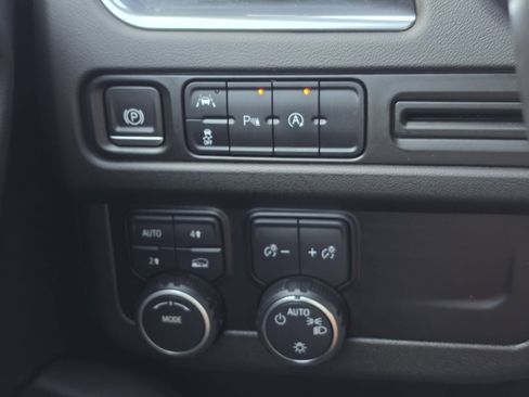 Used 2023 Chevrolet Tahoe RST image 34