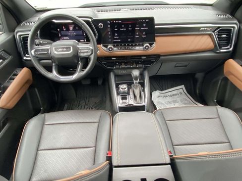 Used 2023 GMC Canyon AT4 w/ AT4 Premium Package image 9