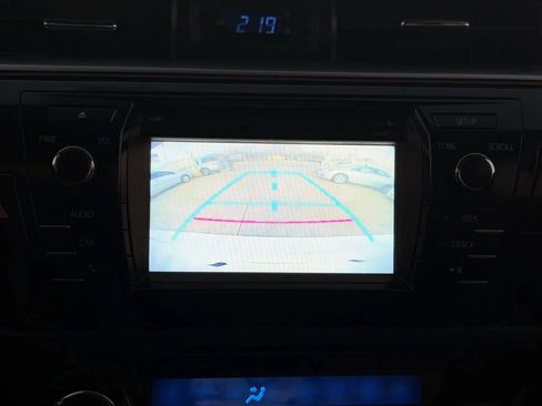 Used 2015 Toyota Corolla LE Premium image 27