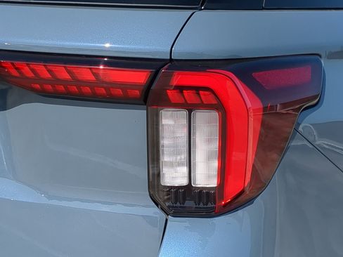 New 2026 Ford Explorer ST-Line image 47