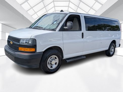 Used 2023 Chevrolet Express 3500 LS image 3